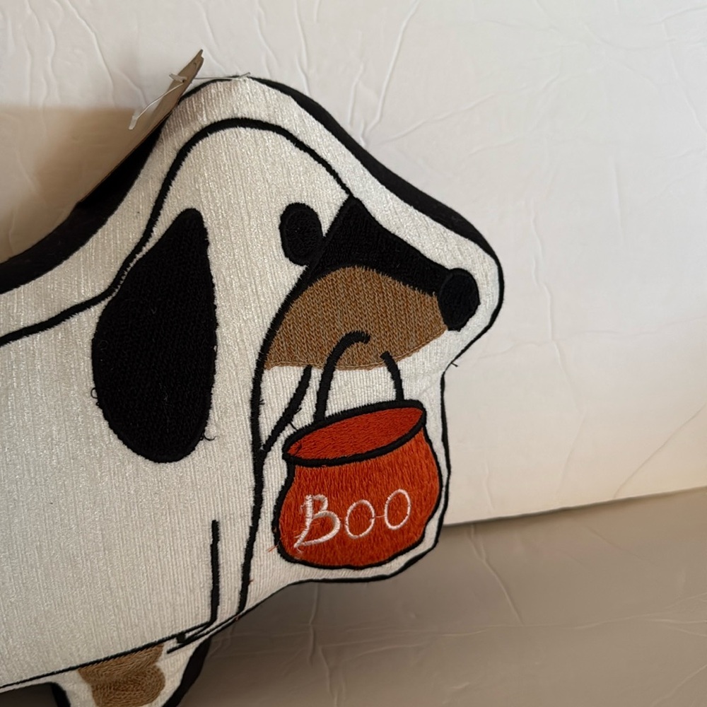 NWT Hallow’s Eve Dachshund Dog Halloween 18” Pillow Ghost Boo - Picture 3 of 3